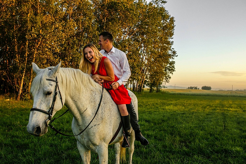 sesja narzeczeńska warszawa, sesja w warszawie, fotografia ślubna warszawa, fotograf ślubny warszawa, wedding warsaw photographer legionowo, fotografia ślubna legionowo, fotograf ślubny łódź, fotograf ślubny lublin, romantyczna sesja narzeczeńska, sesja narzeczeńska warszawa fotografia ślubna w polu konna pod makowem mazowieckim i ciechanowem